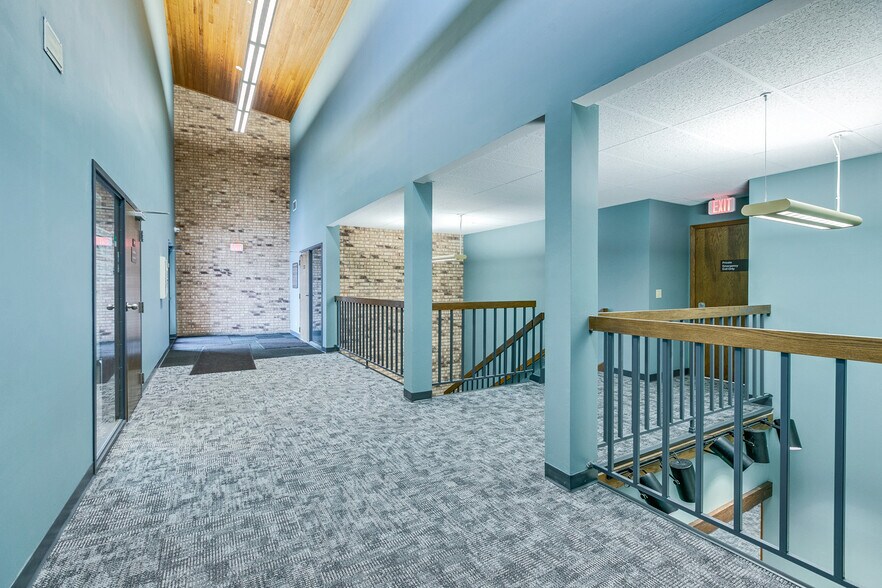 More Photos Of 2480 White Bear Ave N, Maplewood Medical For Sale