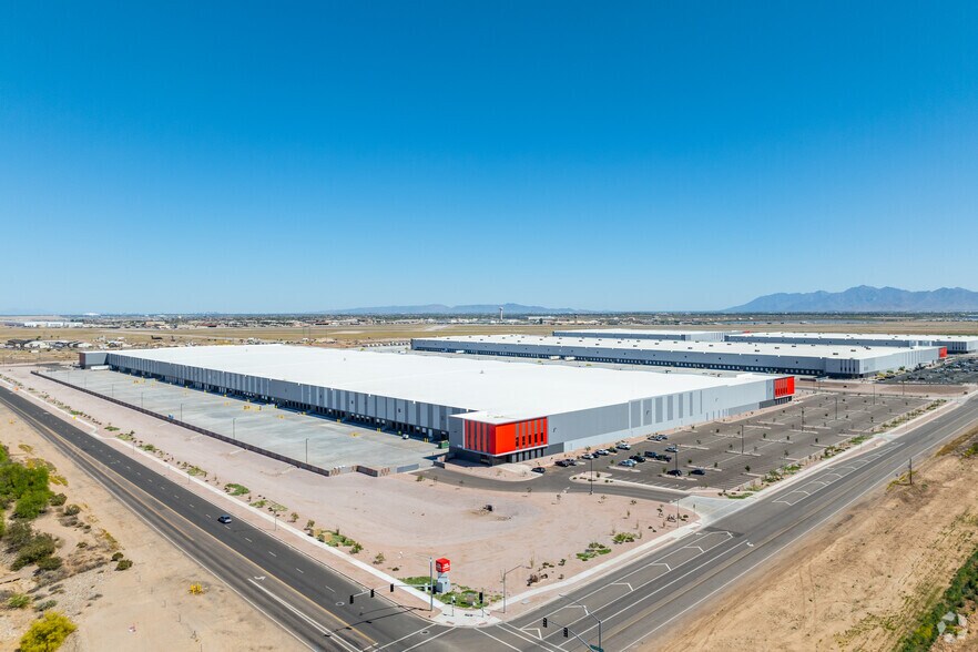 More Photos Of 15301 W Northern Ave, Glendale Distribution For Sale
