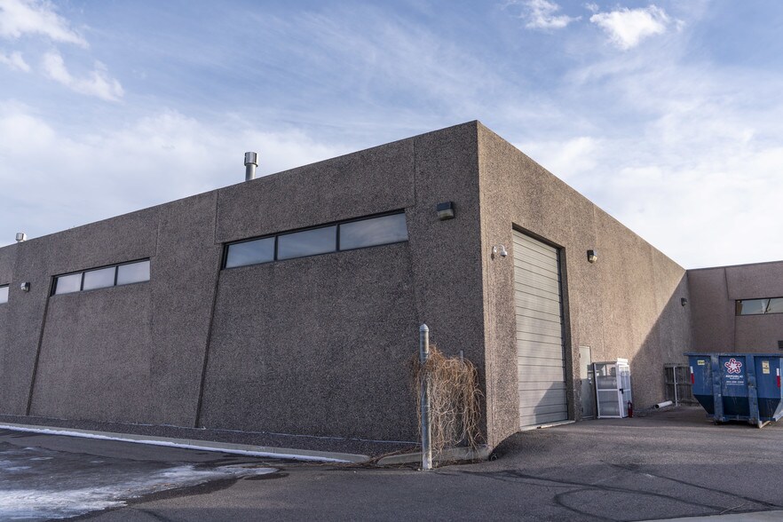 More Photos Of 4850-4860 Ward Rd, Wheat Ridge Flex For Lease