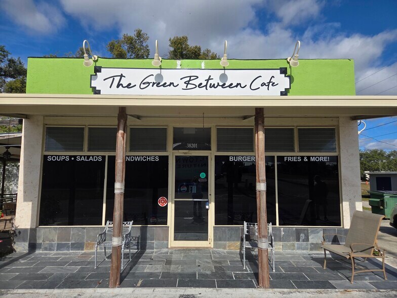 More Photos Of 38201 10th Ave, Zephyrhills Freestanding For Sale