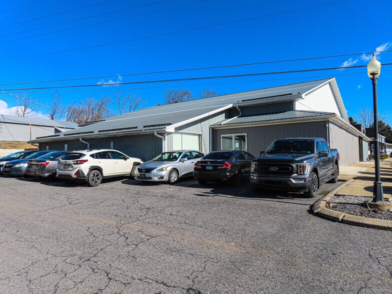 More Photos Of 2821 Earlystown Rd, Centre Hall General Retail For Sale
