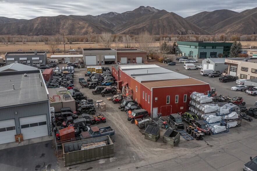 More Photos Of 4040 Glenbrook Dr, Hailey Showroom For Sale