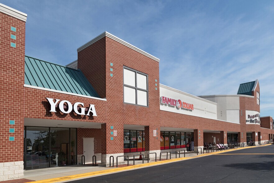 More Photos Of 5010-5098 Brown Station Rd, Upper Marlboro Storefront For Lease