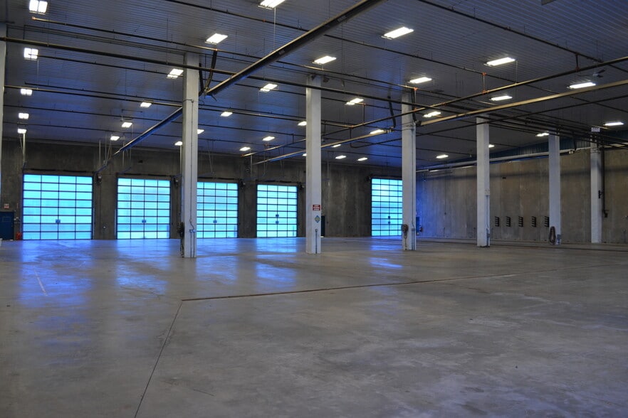 More Photos Of 70 Queens Dr, Red Deer County Service For Sale