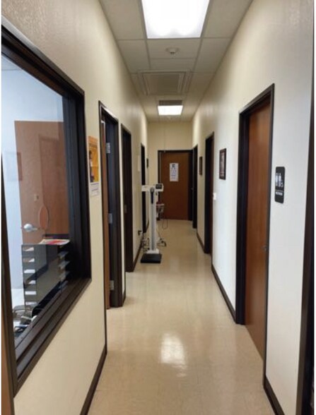 More Photos Of 4217 Marsh Ridge Rd, Carrollton Medical For Lease