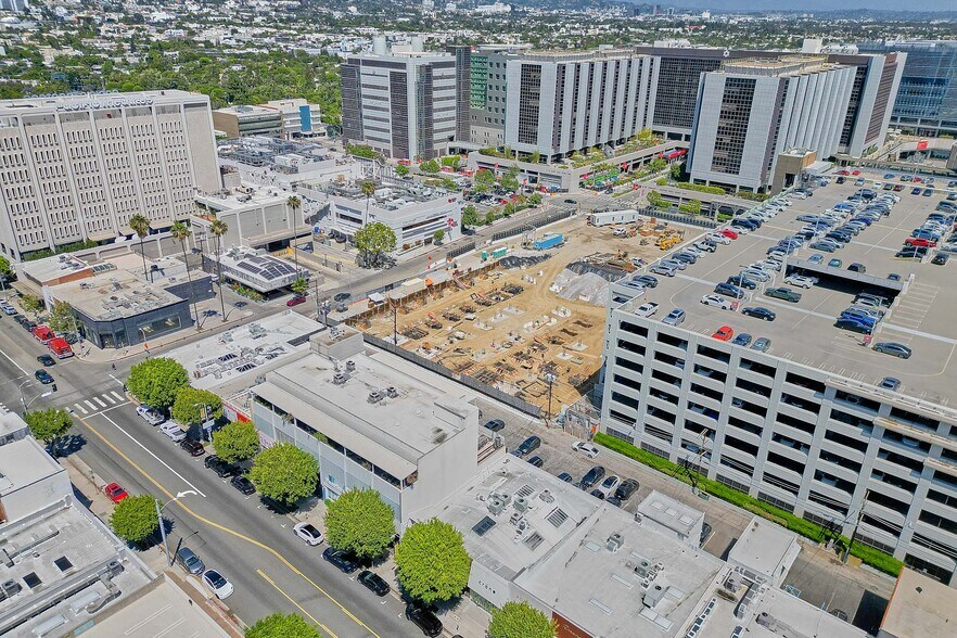 More Photos Of 130-134 S Robertson Blvd, Los Angeles Storefront For Sale