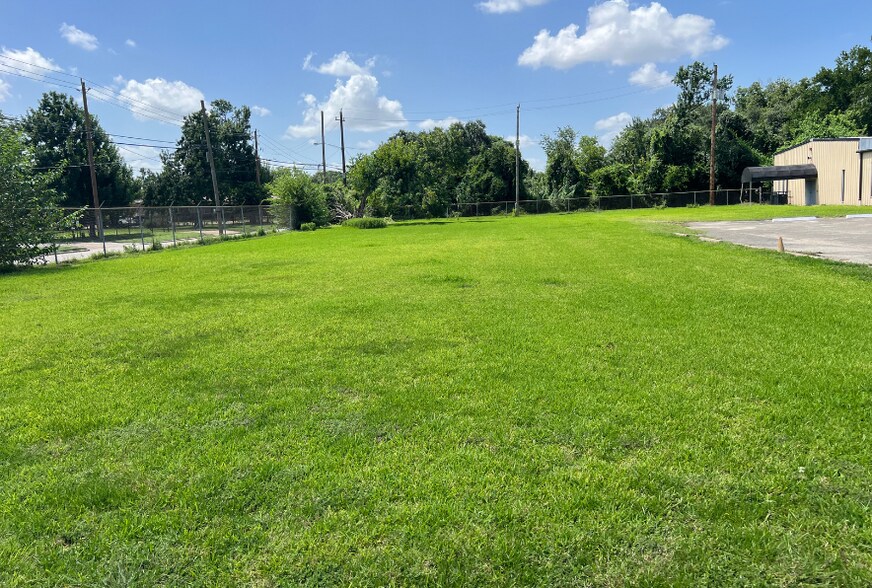 More Photos Of 5110 Crane St, Houston Flex For Sale