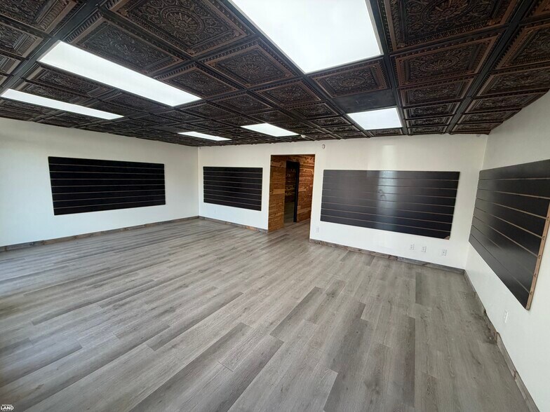 More Photos Of 208 N Main St, Kingfisher Storefront For Sale
