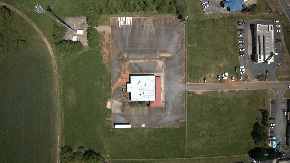 More Photos Of 3455 Keith Bridge Rd, Cumming Freestanding For Sale