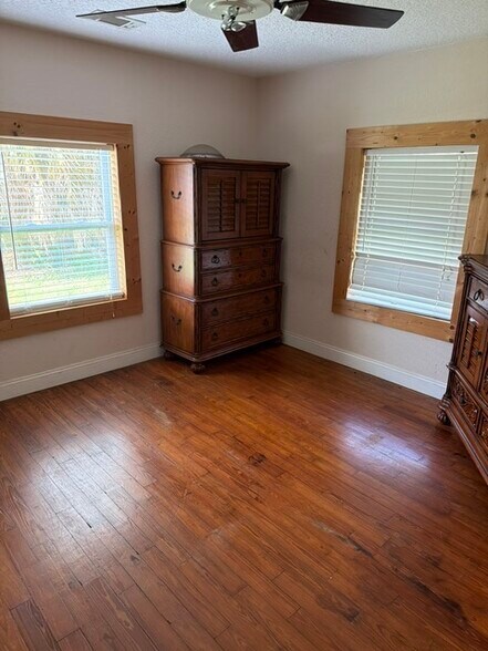 More Photos Of 1011 S Palm Ave, Palatka Office For Sale