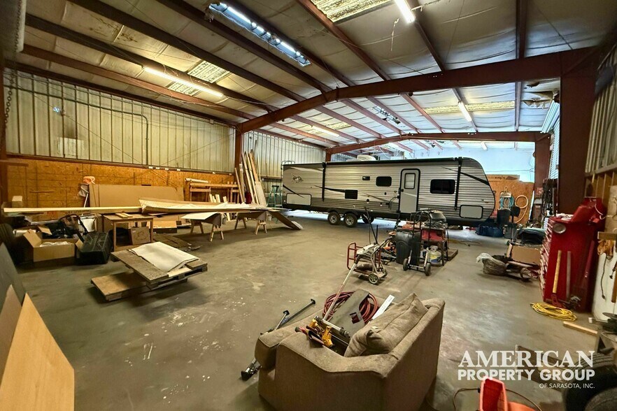 More Photos Of 1323 20th Ave, Palmetto Warehouse For Lease