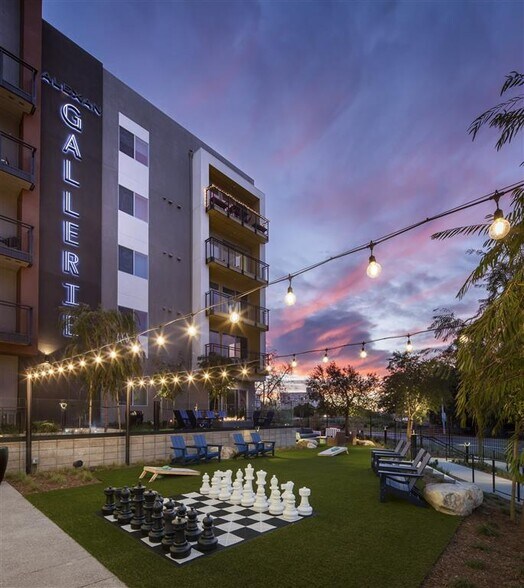 More Photos Of 375 Camino De La Reina, San Diego Multifamily For Sale