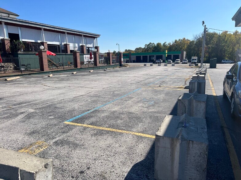 More Photos Of 118 W 4th St, Fulton Land For Lease