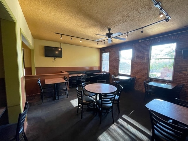 More Photos Of 2101 Menard St, Saint Louis Restaurant For Lease