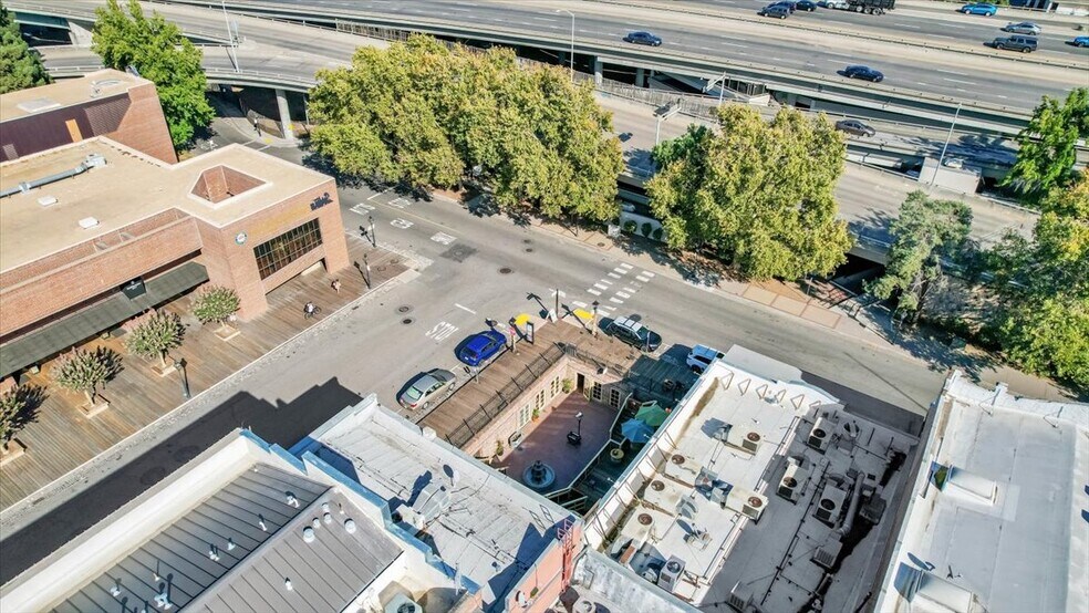 More Photos Of 900-906 2nd St, Sacramento Storefront For Lease