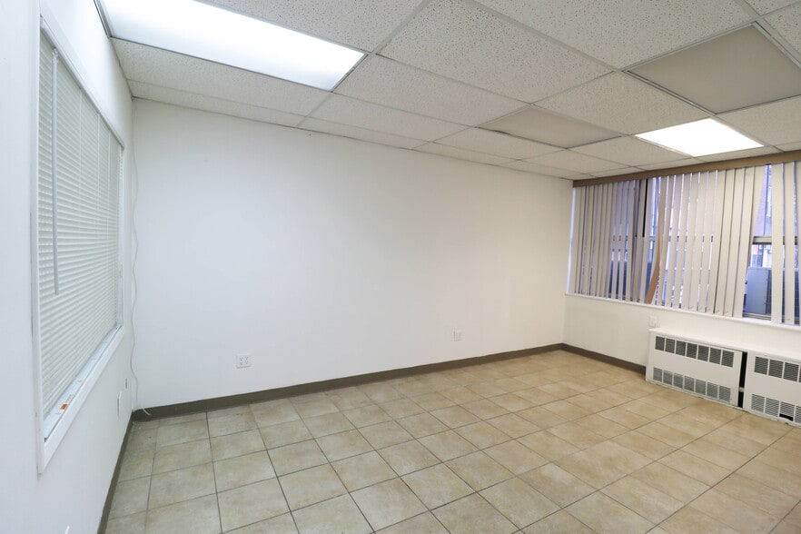 More Photos Of 41-25 KISSENA Blvd, Flushing Apartments For Lease