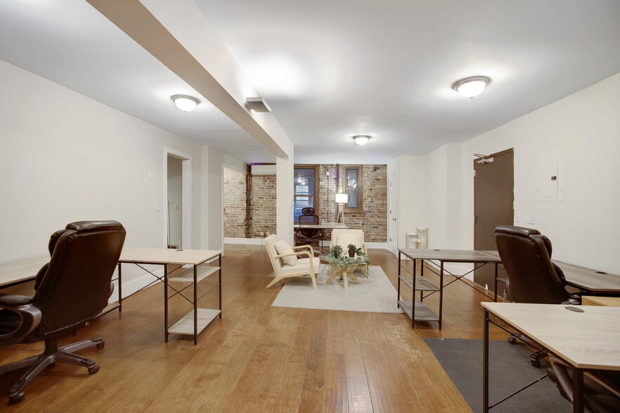 More Photos Of 140 E 52nd St, New York Office Residential For Lease