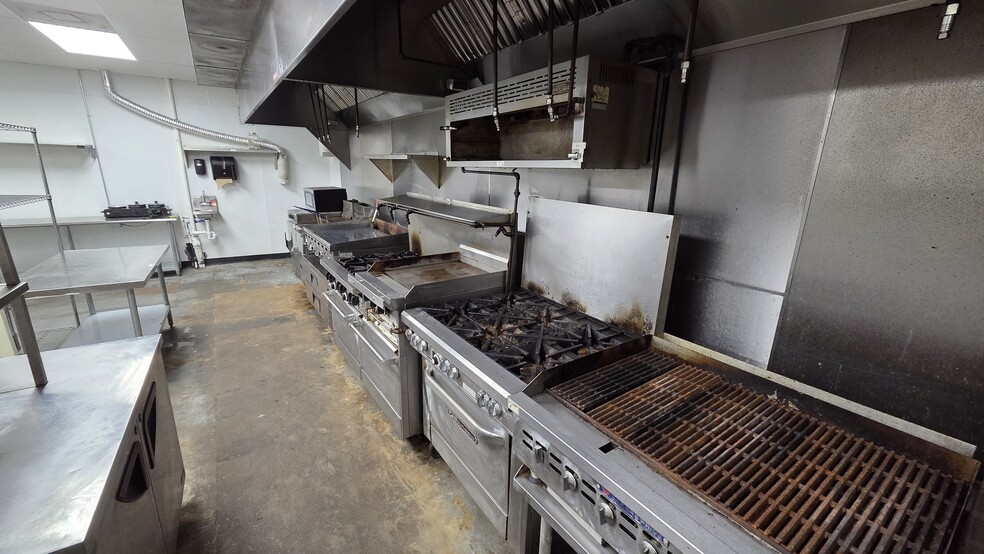 More Photos Of 508 Orapax St, Norfolk Restaurant For Lease