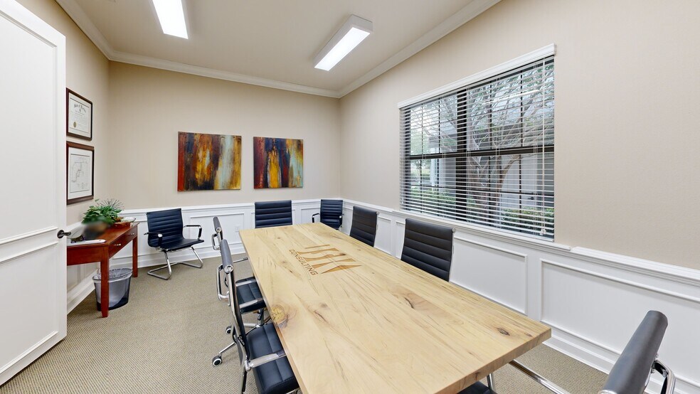 More Photos Of 5908 Hillside Heights Dr, Lakeland Medical For Sale