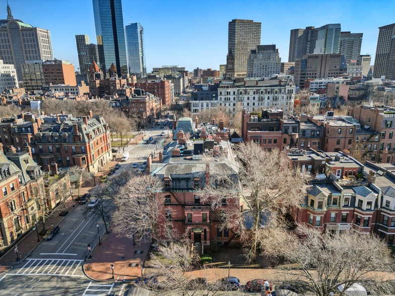 More Photos Of 164 Marlborough St, Boston Dormitory For Sale