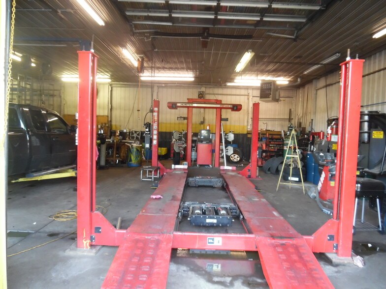 More Photos Of 2543 S 11th St, Niles Auto Repair For Sale