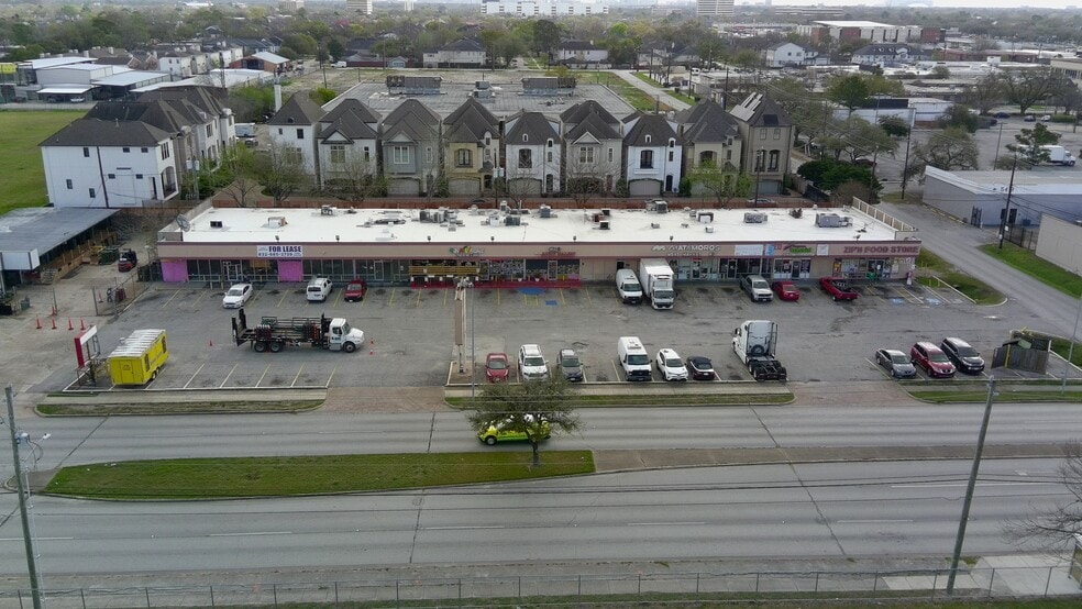 More Photos Of 6501-6521 Chimney Rock, Houston Storefront Retail Office For Lease