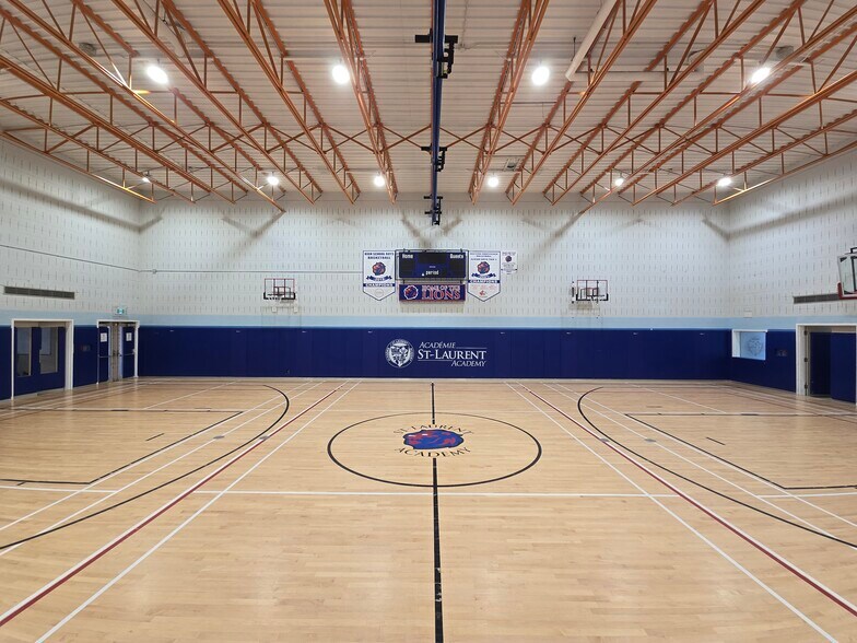 More Photos Of 641 Sladen Ave, Ottawa Schools For Sale