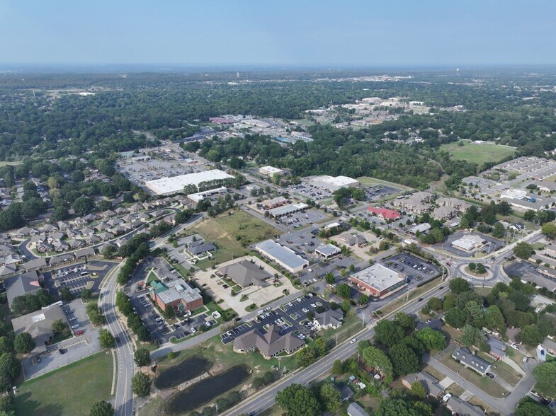 More Photos Of 3025 Fountain Dr, Conway Medical For Lease