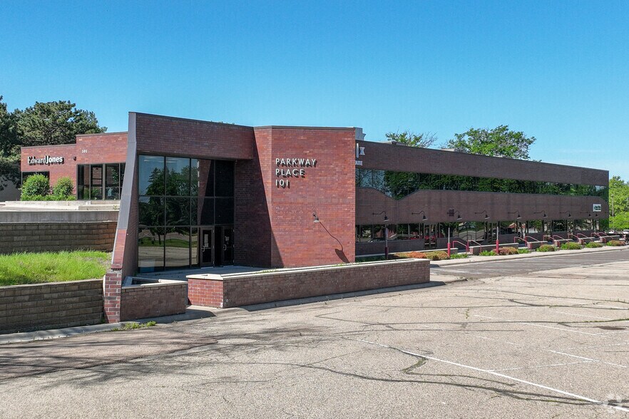 More Photos Of 101 W Burnsville Pky, Burnsville Office For Sale