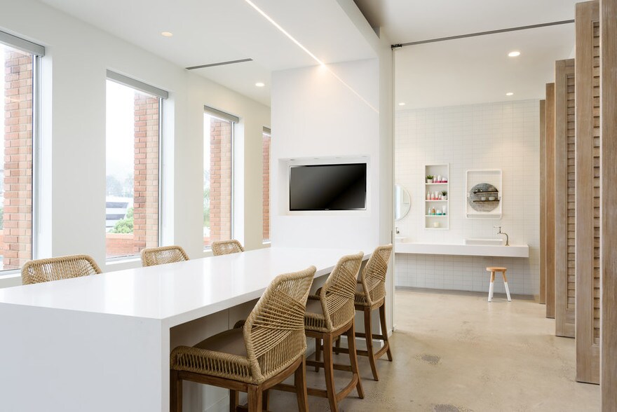 More Photos Of 7911 Herschel Ave, La Jolla Office For Lease