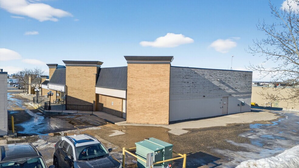 More Photos Of 136 Athabascan Av, Sherwood Park General Retail For Lease