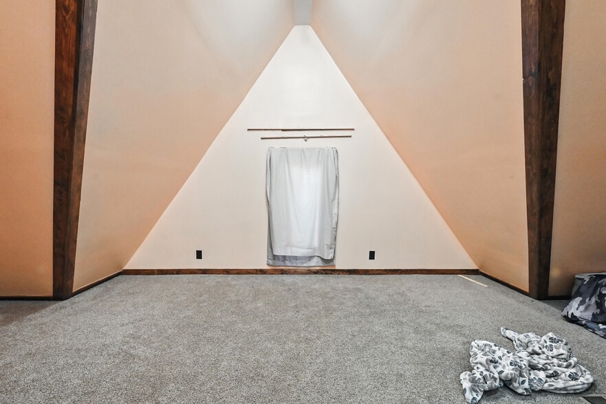 More Photos Of 801 W Washington St, Petersburg Storefront Retail Residential For Sale