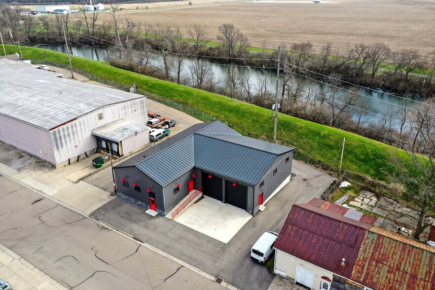 More Photos Of 320 S 1st St, Tipp City Office For Lease