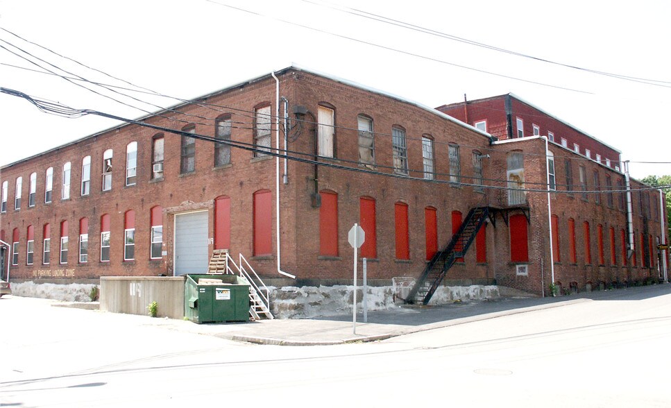 More Photos Of 1476 River St, Hyde Park Manufacturing For Lease