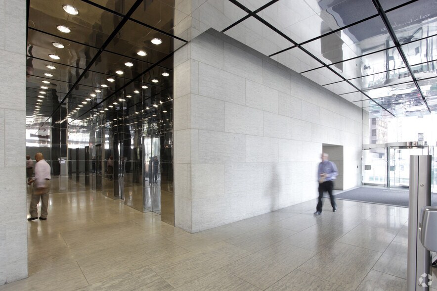 More Photos Of 1 University Ave, Toronto Office For Lease