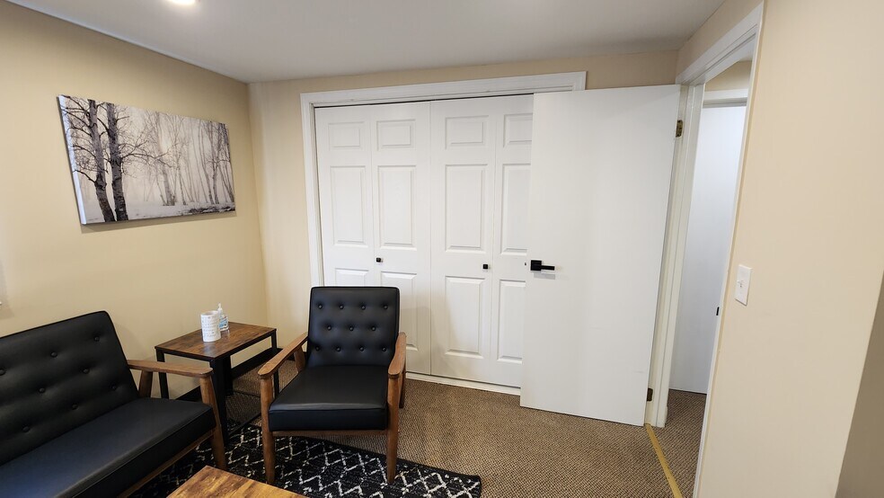 More Photos Of 122 Forest Ave, Glen Cove Freestanding For Lease