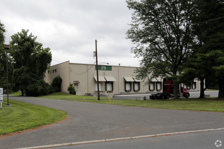 More Photos Of 279 Canal Rd, Fairless Hills Warehouse For Lease