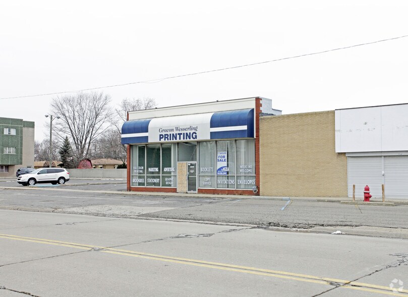 More Photos Of 18145 E 8 Mile Rd, Eastpointe Light Distribution For Sale