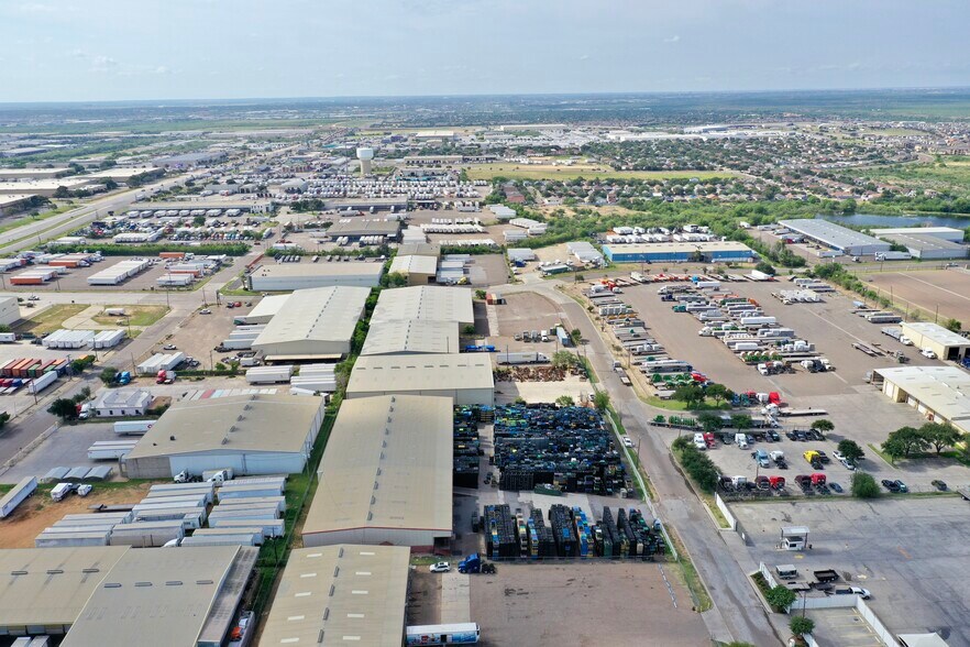 More Photos Of 14209 Distribution Ave, Laredo Distribution For Sale