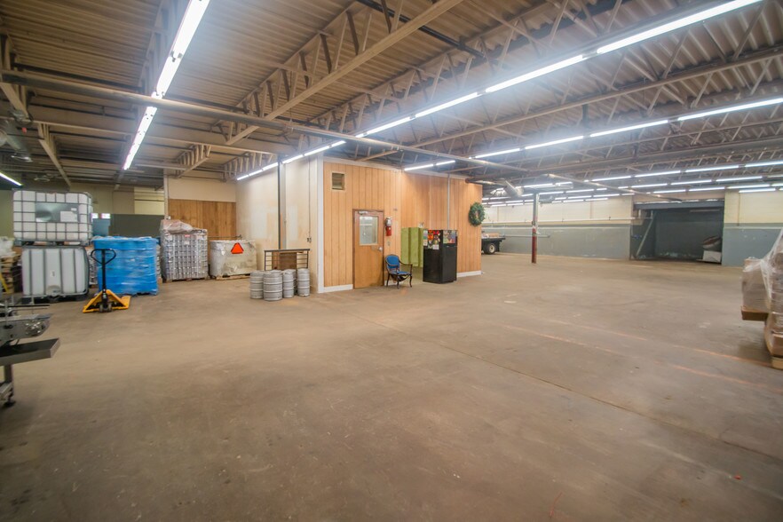 More Photos Of 137 Ethan Allen Hwy, Ridgefield Manufacturing For Sale