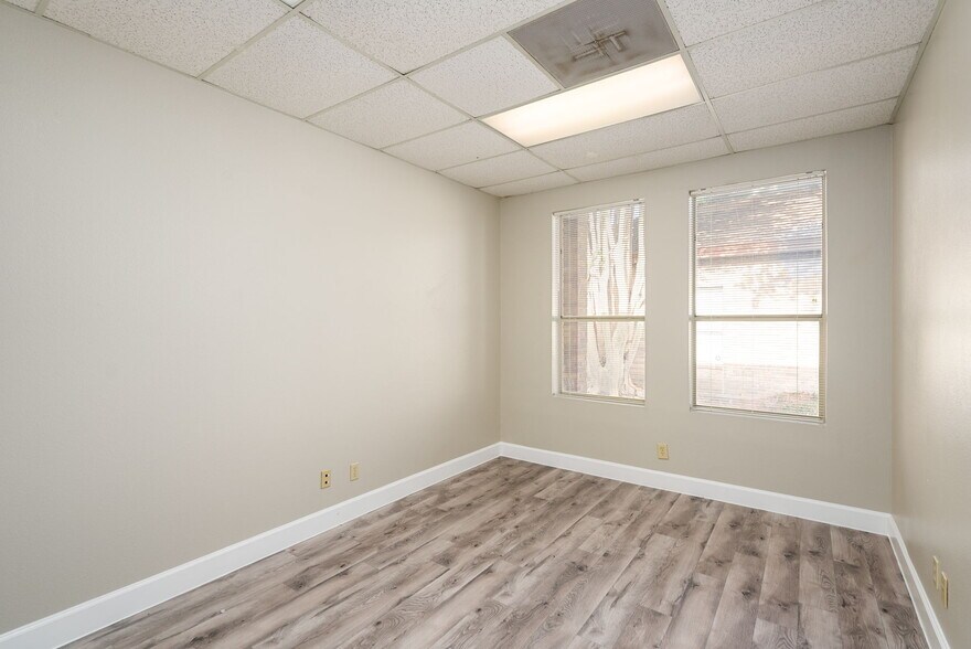 More Photos Of 8627 Cinnamon Creek Dr, San Antonio Medical For Lease