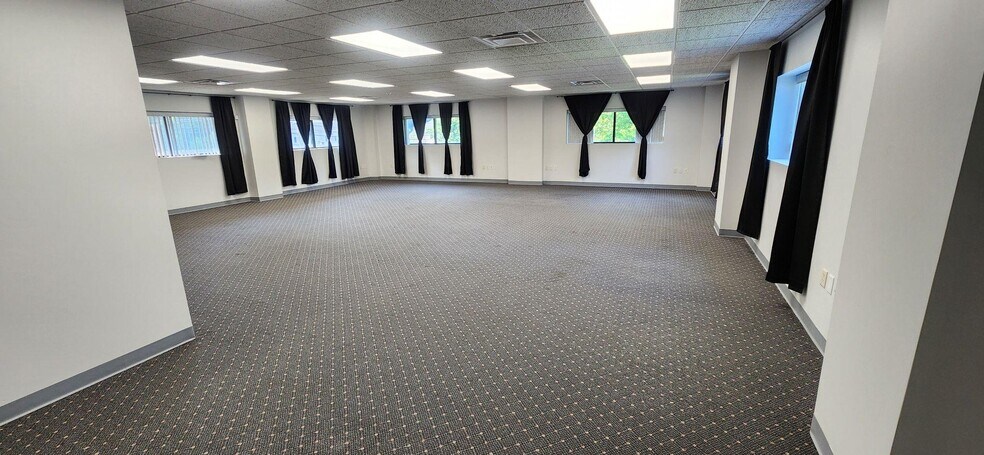 More Photos Of 259 Wolcott Rd, Wolcott Warehouse For Lease