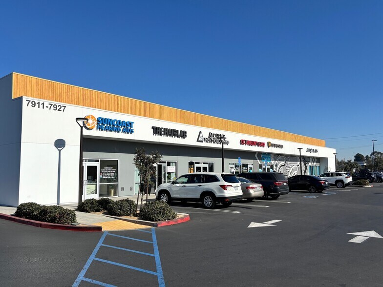 More Photos Of 7911-7927 Garden Grove Blvd, Garden Grove General Retail For Lease