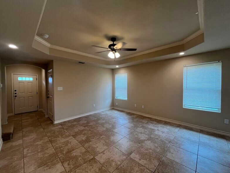 More Photos Of 6306 Luglio Ln, San Antonio Apartments For Sale