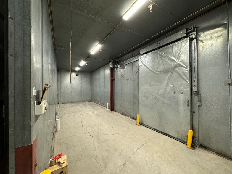 More Photos Of 204 Loranne Ave, Pomona Warehouse For Sale