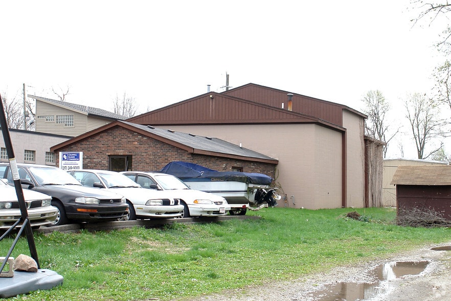 More Photos Of 2115 E 45th St, Indianapolis Light Manufacturing For Sale