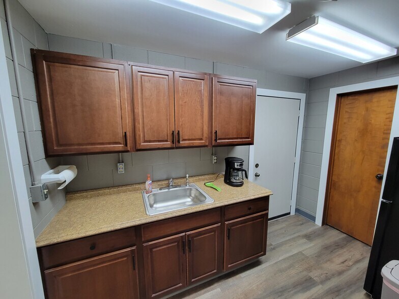More Photos Of 9477 Vienna Rd, Otisville Medical For Sale