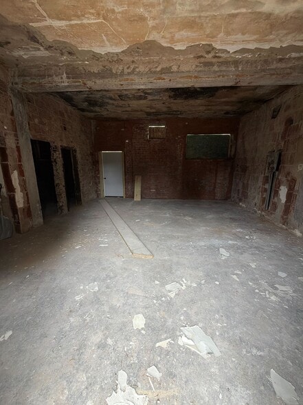 More Photos Of 5855 Ager Rd, Hyattsville Freestanding For Sale