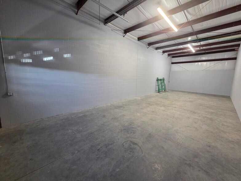 More Photos Of 3945 Lee St, Ayden Light Distribution For Lease