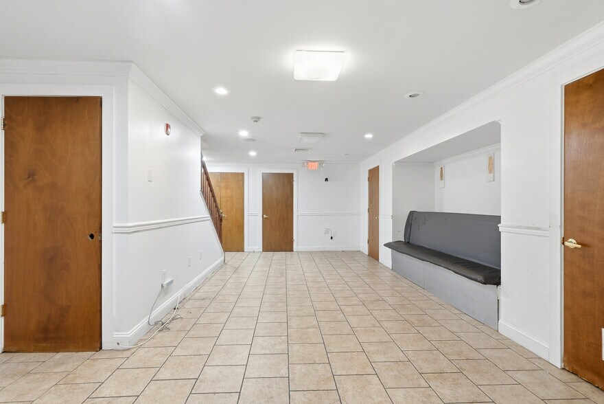 More Photos Of 329 W Girard Ave, Philadelphia Storefront Retail Residential For Lease